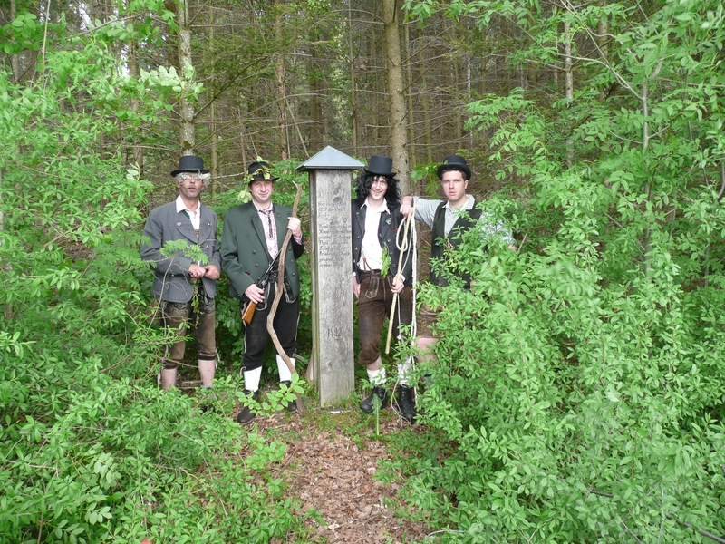 Gruppe im Wald